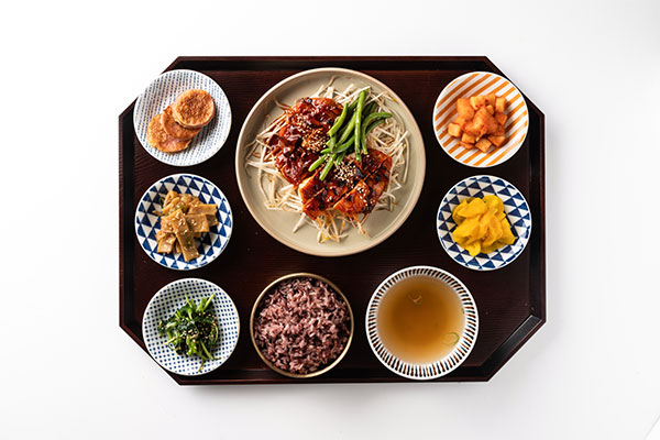 불닭 辛직화스테끼 반상