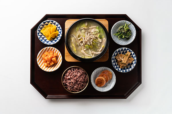 보양닭곰탕 반상
